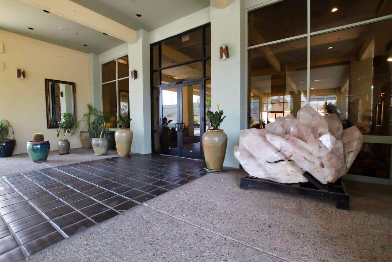 Ramada By Wyndham Tucson Hotel Exterior photo