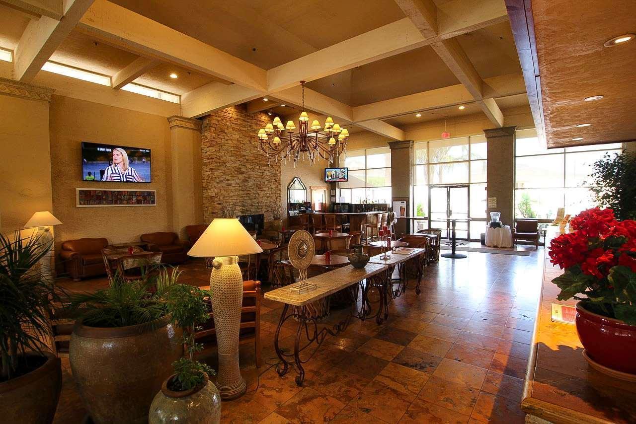 Ramada By Wyndham Tucson Hotel Exterior photo