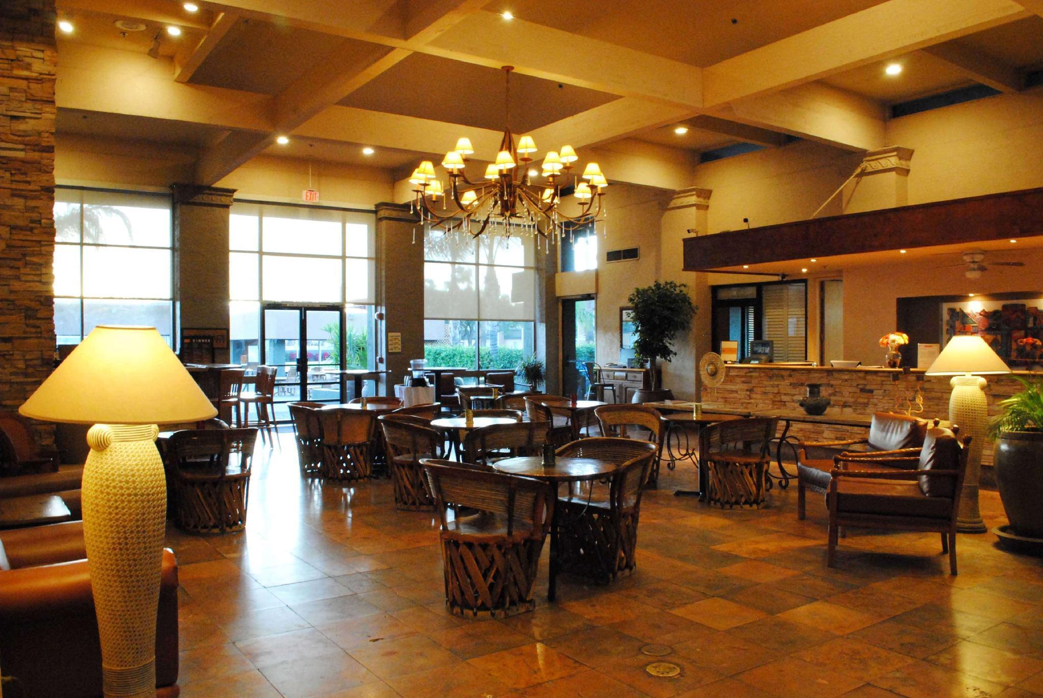 Ramada By Wyndham Tucson Hotel Exterior photo