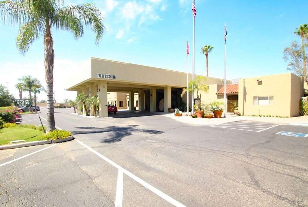 Ramada By Wyndham Tucson Hotel Exterior photo